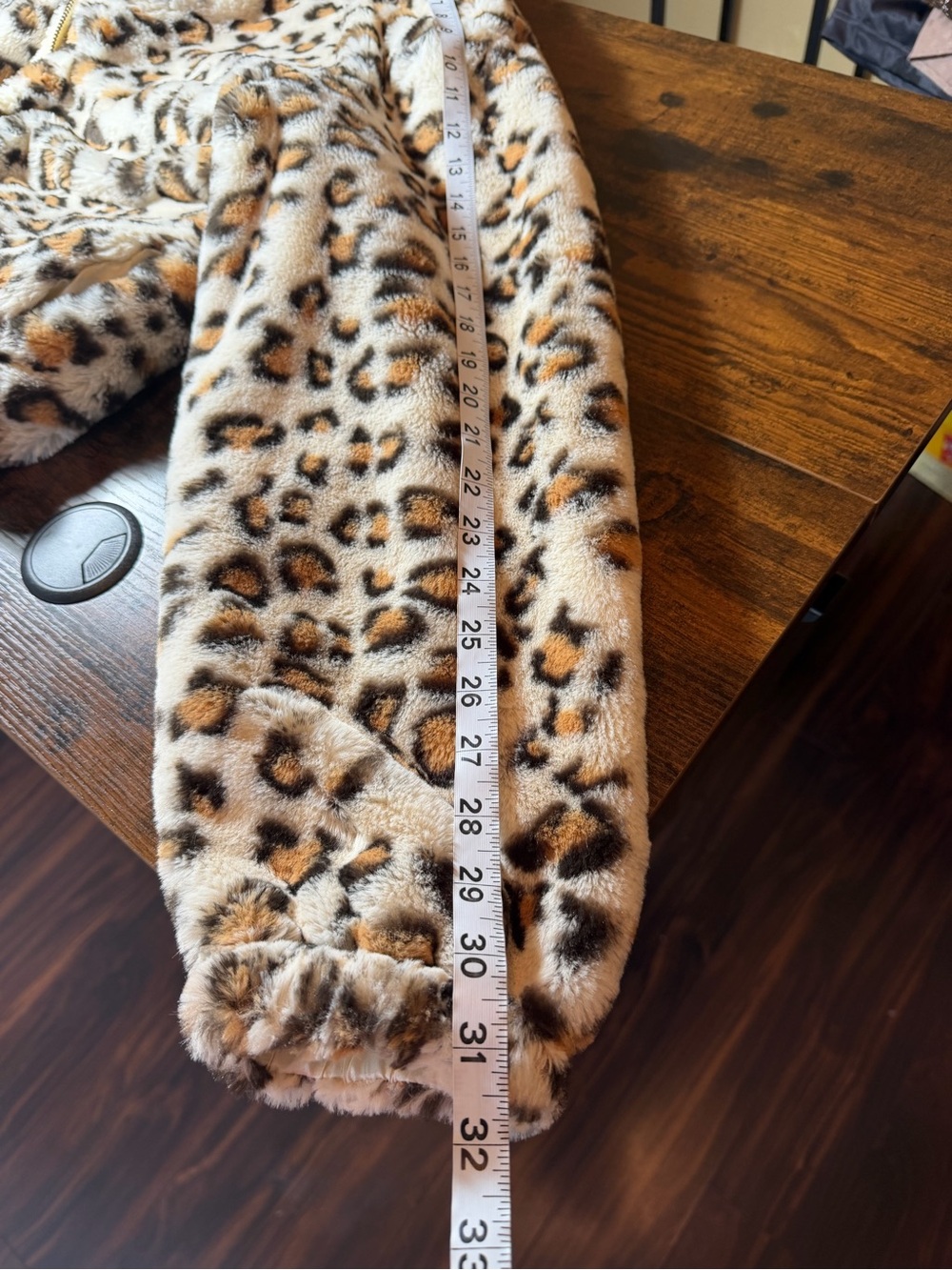 Know One Cares Leopard Faux Fur Jacket Women’s Large Animal Print Plush Zip Up - Picture 10 of 12